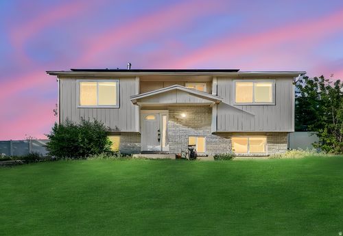 4987 S Heath Ave, Kearns, UT, 84118-6940 | Card Image