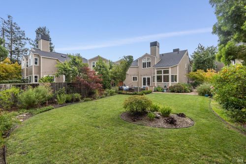 64 Parkview Cir, Corte Madera, CA, 94925-1279 | Card Image