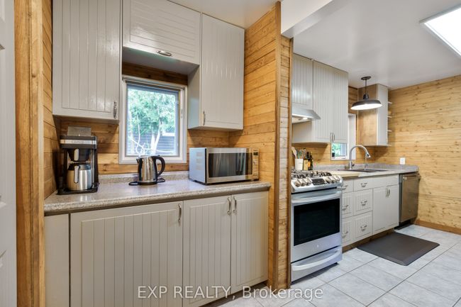 B393 Thorah Concession Rd 2, House other with 2 bedrooms, 1 bathrooms and 8 parking in Brock ON | Image 13