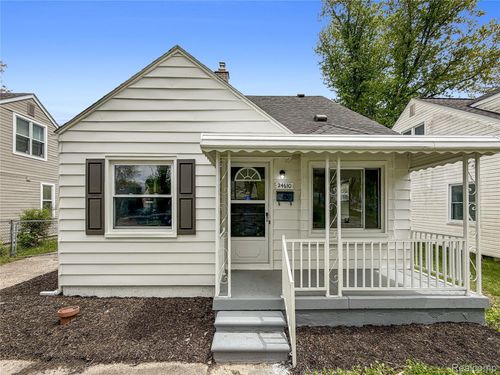 24610 Parklawn St, Oak Park, MI, 48237-1408 | Card Image