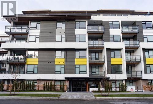 104-3038 St George St, Port Moody, BC, V3H0L3 | Card Image