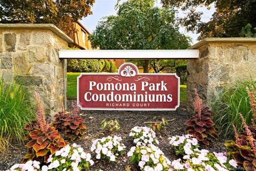 24 Richard Ct, Pomona, NY, 10970-2308 | Card Image
