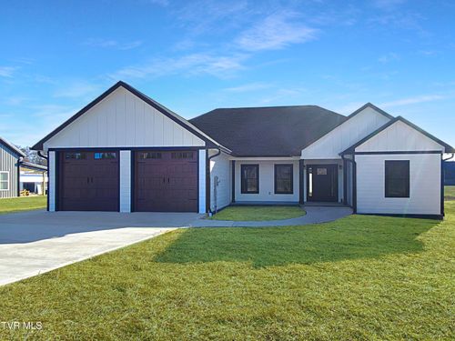 120 Green Lawn Ave, Greeneville, TN, 37743-2381 | Card Image