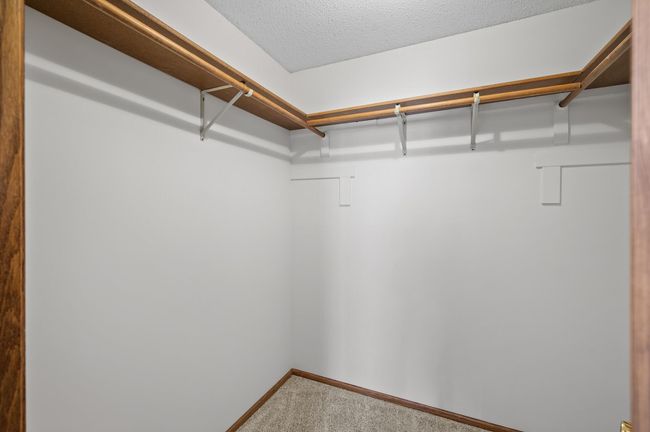 Walk-in closet | Image 21
