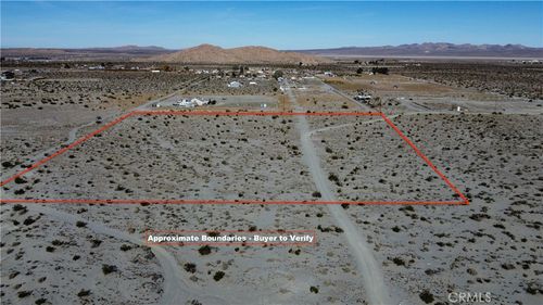 748 San Jacinto Rd, Adelanto, CA, 92301 | Card Image