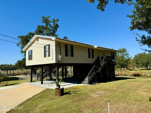 3516 San Marcus St, Gautier, MS, 39553-6749 | Card Image