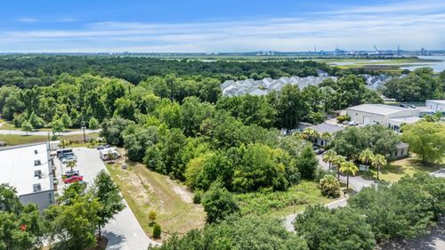 481 Jessen Ln, Wando, SC, 29492-7906 | Card Image