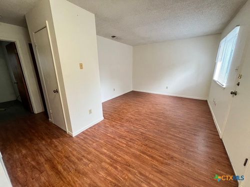 apt-a-511 W Hutchison St, San Marcos, TX, 78666-4460 | Card Image