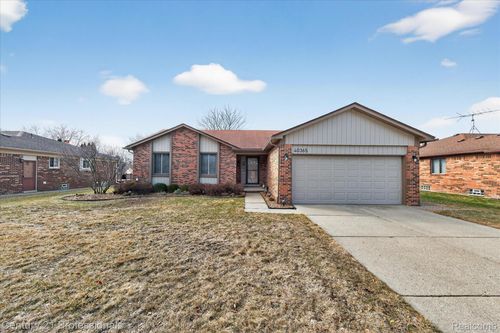 40365 La Grange Dr, Sterling Heights, MI, 48313-5434 | Card Image