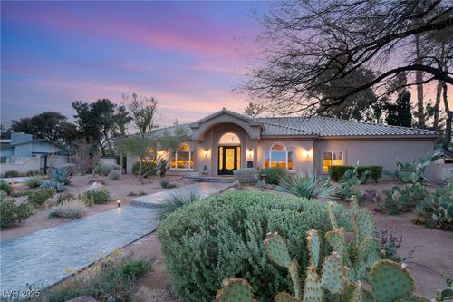 1234 Campbell Dr, Las Vegas, NV, 89102-1918 | Card Image