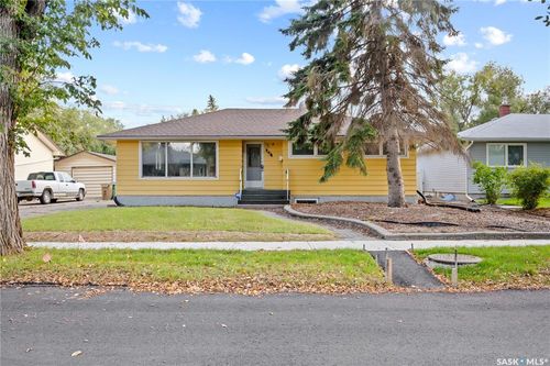 94 Dunning Cres, Regina, SK, S4S3W1 | Card Image
