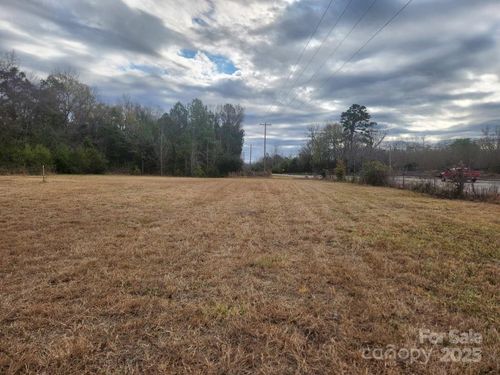 1-2-00 N Market St, Lancaster, SC, 29720 | Card Image