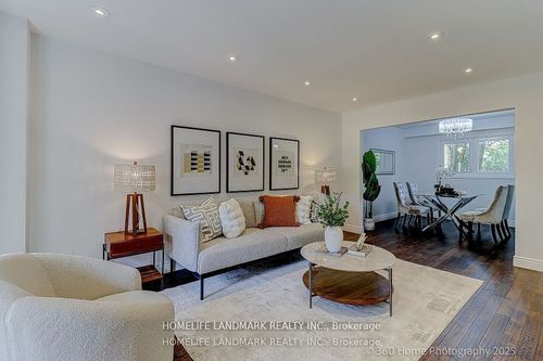 30 Misty Moor Dr, Richmond Hill, ON, L4C6R1 | Card Image