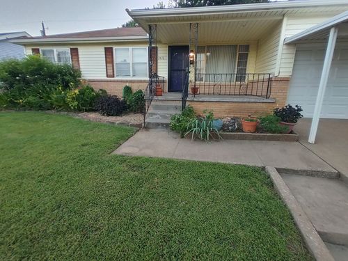 2412 S Hudson Pl, Tulsa, OK, 74114-3755 | Card Image