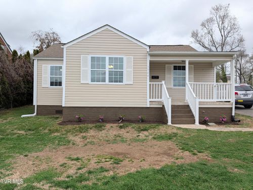 1944 Greenway St, Kingsport, TN, 37660-3018 | Card Image