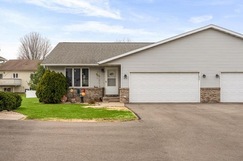915 10th Avenue N Avenue N, Onalaska, WI, 54650 | Card Image