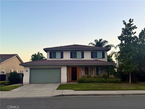 29301 Henderson Ln, Highland, CA, 92346 | Card Image