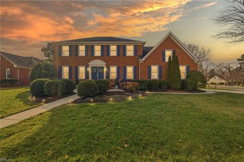 734 Yorkshire Trl, Chesapeake, VA, 23322-8862 | Card Image