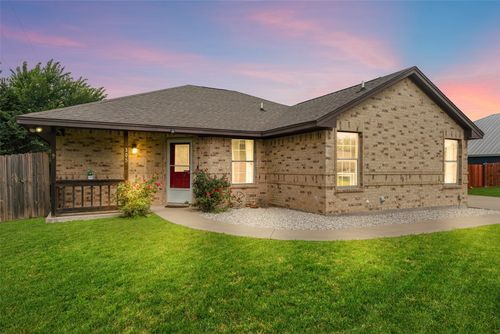 305 Ashwood St, Azle, TX, 76020-2149 | Card Image