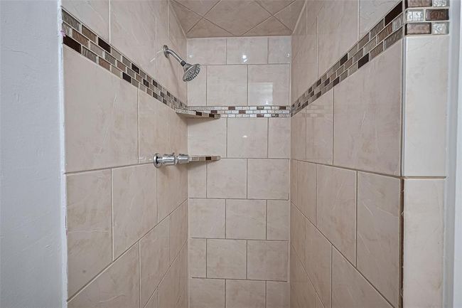 8045 Ridgeview Dr, House other with 3 bedrooms, 2 bathrooms and 1 parking in Houston TX | Image 21