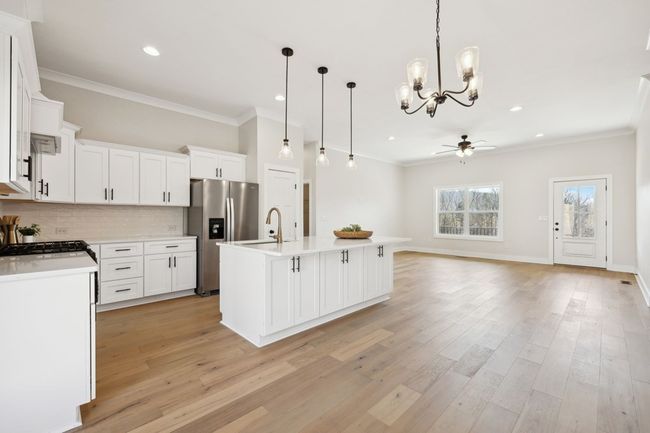 124 Casey St, House other with 3 bedrooms, 2 bathrooms and 2 parking in Brush Creek TN | Image 13
