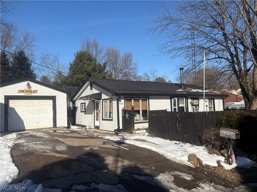 2039 Vesper Rd Sw, Carrollton, OH, 44615-9518 | Card Image