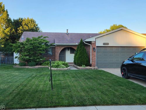 45540 Heatherwoode Ln, Macomb, MI, 48044-4161 | Card Image