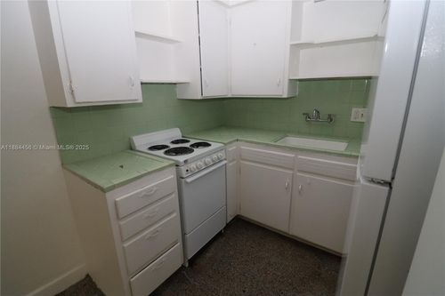apt-1-1139 Ne 10th Ave, Fort Lauderdale, FL, 33304-2148 | Card Image