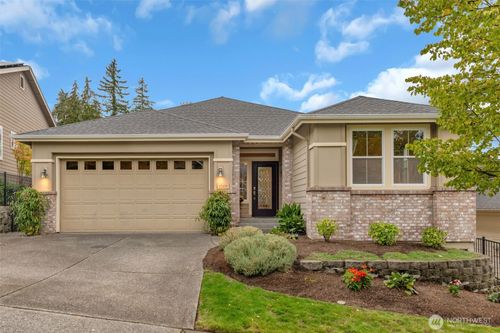 12435 243rd Ter Ne, Redmond, WA, 98053-5760 | Card Image