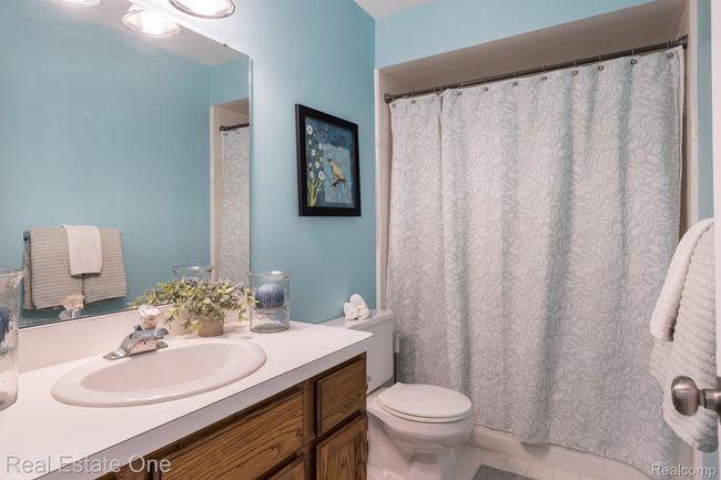 FULL BATH SECOND FLOOR | Image 17