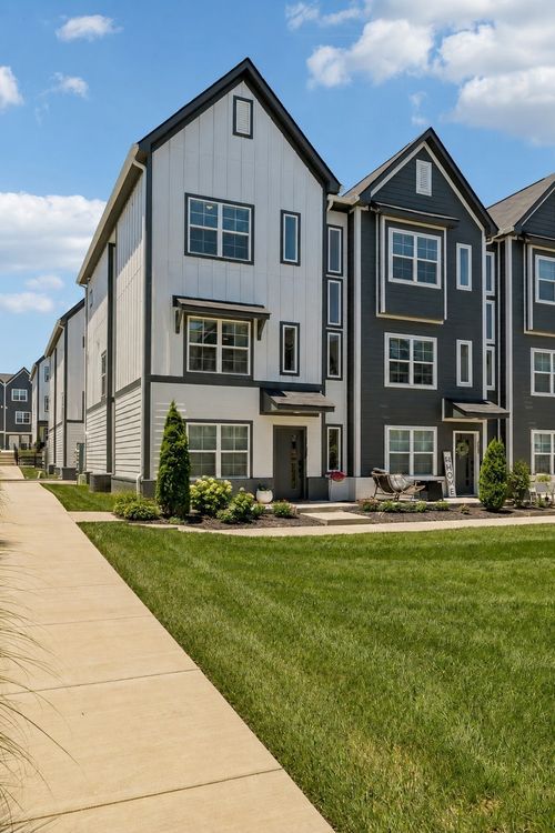 310-700 N Dupont Ave, Madison, TN, 37115-0042 | Card Image