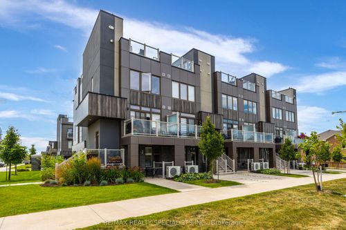 2-261 Skinner Rd, Hamilton, ON, L8B1W6 | Card Image