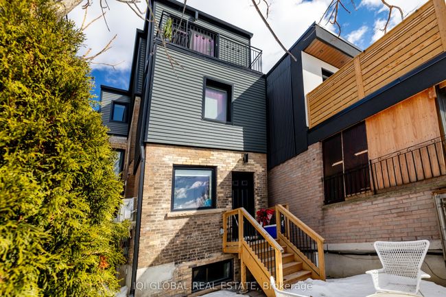 1502 Dufferin St, Home with 2 bedrooms, 1 bathrooms and 1 parking in Toronto ON | Image 16