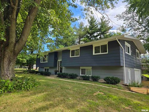 7955 Sugar Grove Rd, Rushville, IL, 62681-4282 | Card Image