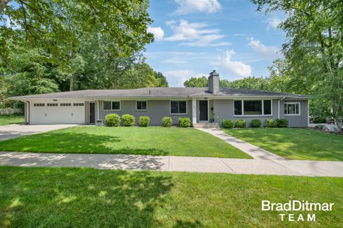 1350 Lake Grove Ave Se, Grand Rapids, MI, 49506-4225 | Card Image