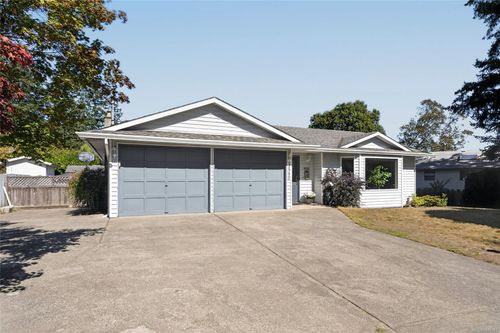 3560 Falcon Dr, Nanaimo, BC, V9T4G8 | Card Image