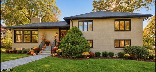 8 Foster Ct, South Orange, NJ, 07079-1002 | Card Image
