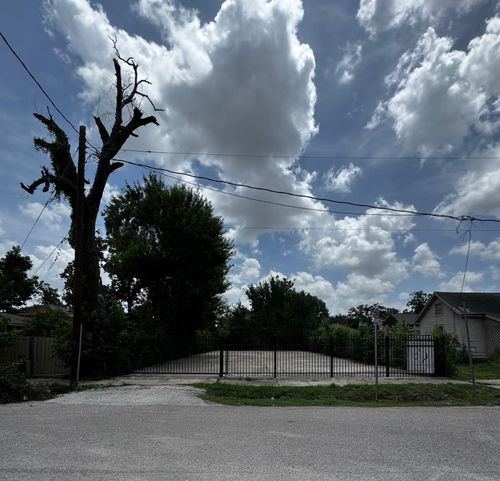 2114 Terry St, Houston, TX, 77009-8251 | Card Image