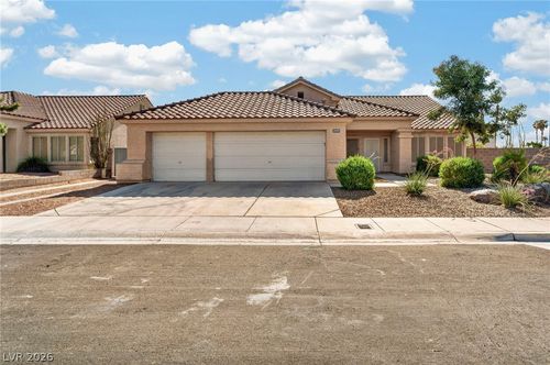 4552 Gonzales Dr, Las Vegas, NV, 89130-5301 | Card Image