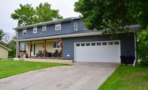 817 Alice Dr, Thief River Falls, MN, 56701-3719 | Card Image