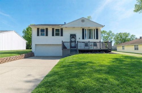 558 Bowser Dr, New Carlisle, OH, 45344-2517 | Card Image