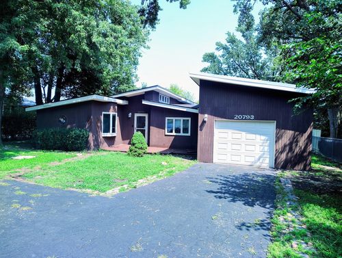 20793 Florence Ave, Prairie View, IL, 60069-9666 | Card Image