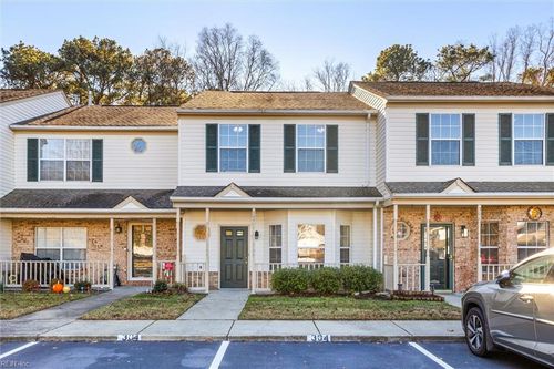 304 Crescent Ct, Yorktown, VA, 23693-4584 | Card Image