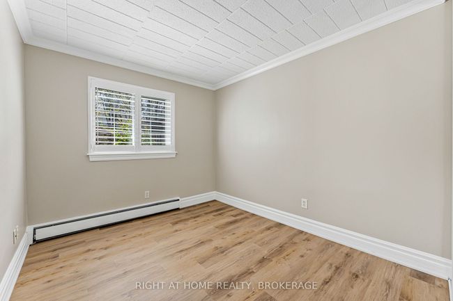102 - 20 John St, Condo with 2 bedrooms, 1 bathrooms and 3 parking in Grimsby ON | Image 17
