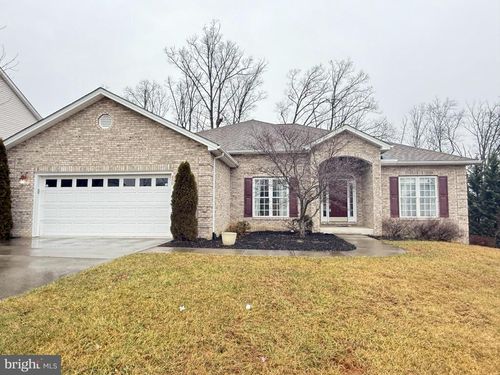 450 Canyon Rd, WINCHESTER, VA, 22602-7045 | Card Image