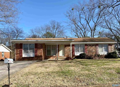 3208 Harvey St Nw, Huntsville, AL, 35810-3217 | Card Image