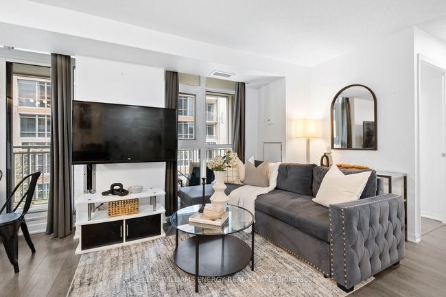 308 - 35 Bastion St, Condo with 2 bedrooms, 2 bathrooms and null parking in Toronto ON | Image 8