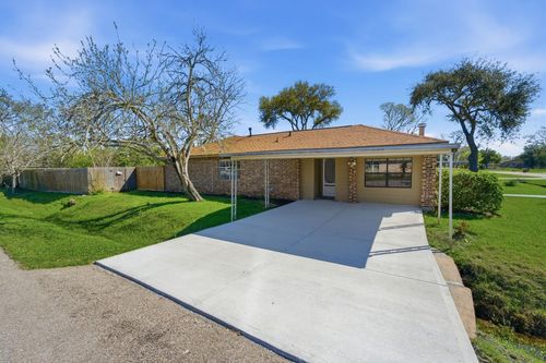 4803 28th St E, Dickinson, TX, 77539 | Card Image