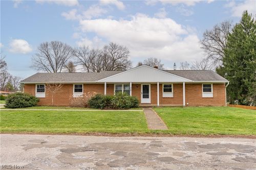 740 Marion Ave Nw, Massillon, OH, 44646-3010 | Card Image