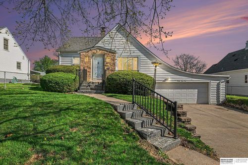 3910 M St, Omaha, NE, 68107-2418 | Card Image